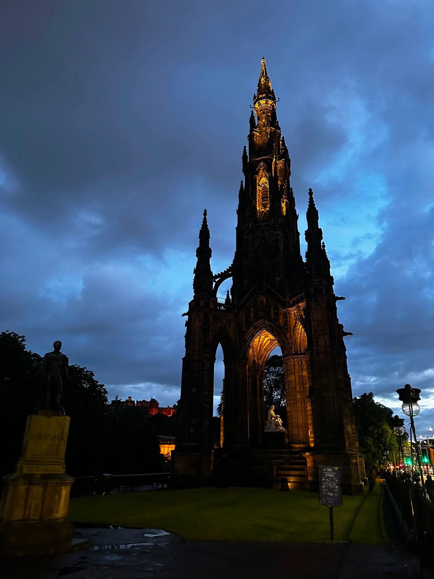 Scott Monument – Viajes by Elena Bodale
